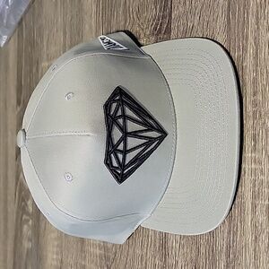 Brilliant Diamond Supply snapback